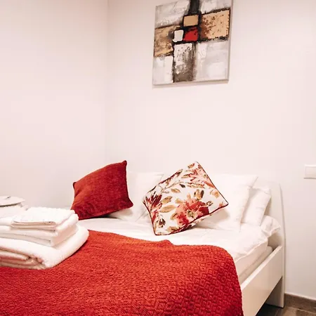 Con Piscina En Holiday home Marbella