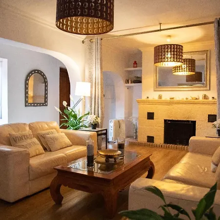Con Piscina En Holiday home Marbella